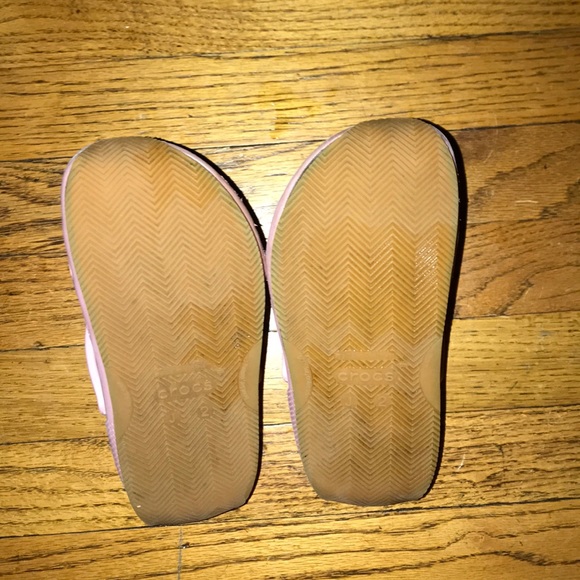 pick crocs - Picture 3 of 3